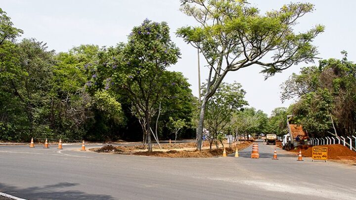 Reforma do Parque: Avenida do Poeta sofre interdição até sexta para limpeza de pista