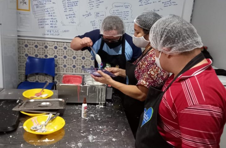 Biblioteca Isaias Paim recebe lançamento do trailer da Cozinha Inclusiva da Associação Juliano Varela