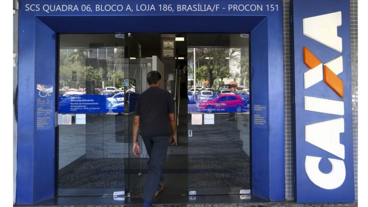 Caixa libera abono salarial para trabalhadores nascidos em abril