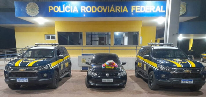 POLÍCIA PRF apreende 20 Kg de pasta base de cocaína em tanque de combustível na BR-262