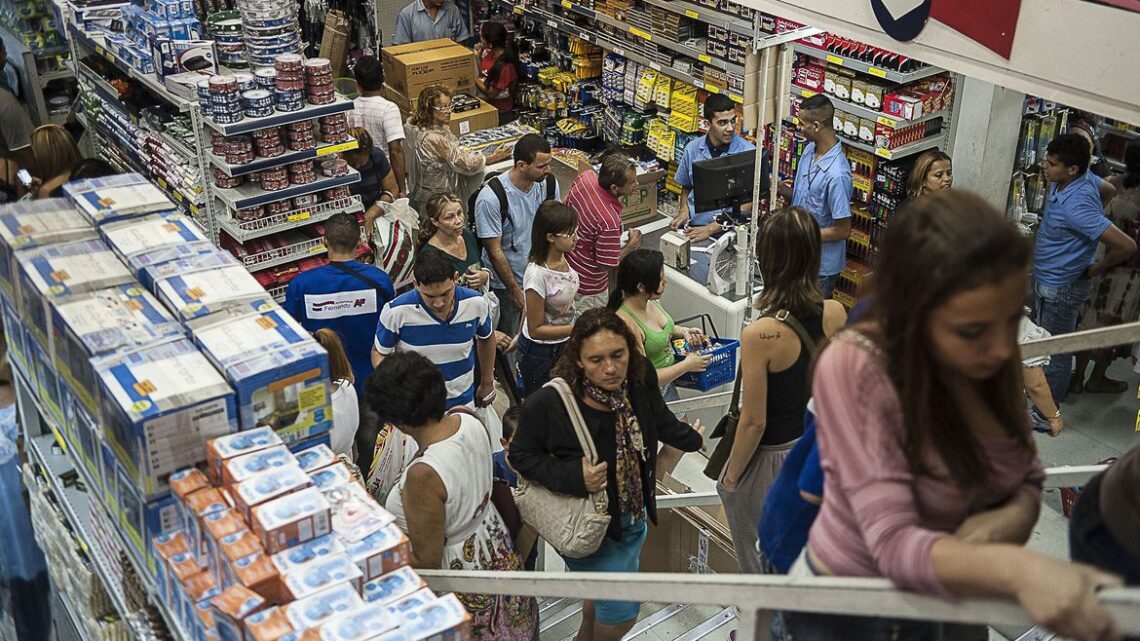 Procon/MS divulga relação de produtos proibidos em listas de material escolar