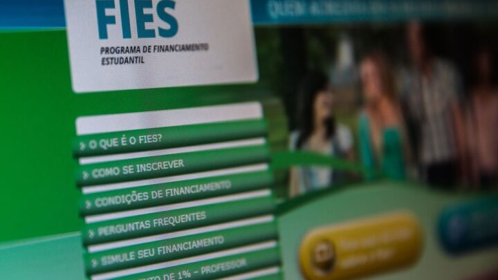 MEC prorroga até amanhã prazo de inscrição no Fies