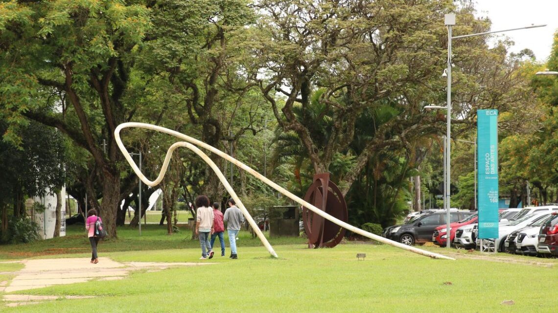 USP retorna às aulas presenciais após dois anos de pandemia