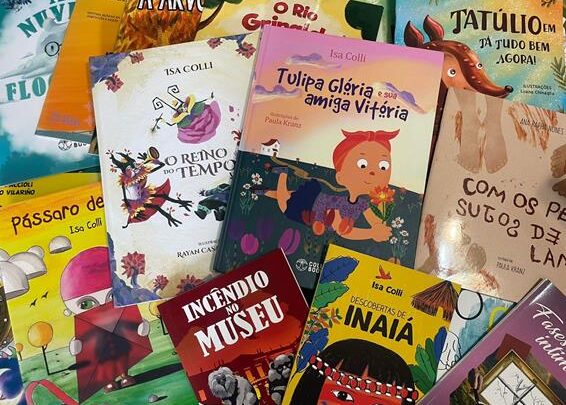 “Baú de Histórias” inaugura 10 bibliotecas móveis para crianças de Porto Alegre e Santa Rosa