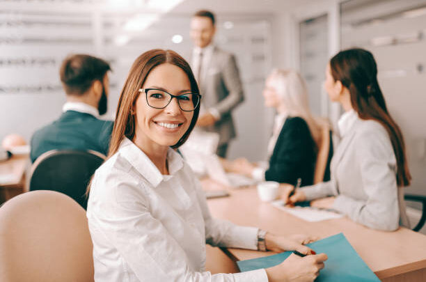 O que impede as mulheres de ocupar espaço de destaque nas lideranças empresariais? 