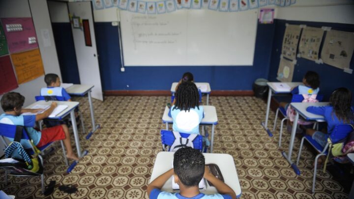 Professores apontam desafios da escola em tempo integral