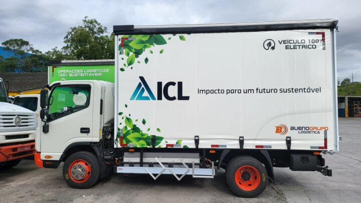 Adoção de caminhões elétricos pela ICL reduz em 26 toneladas a emissão de CO2 / ano