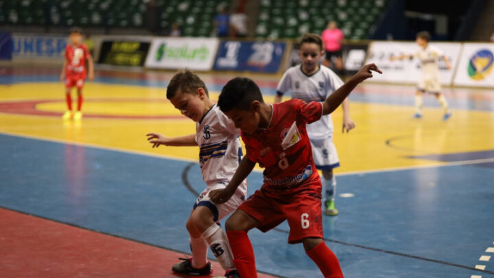 Equipes de Mato Grosso do Sul avançam na Taça Brasil Sub-8 de futsal e se enfrentam nesta quinta-feira (10)