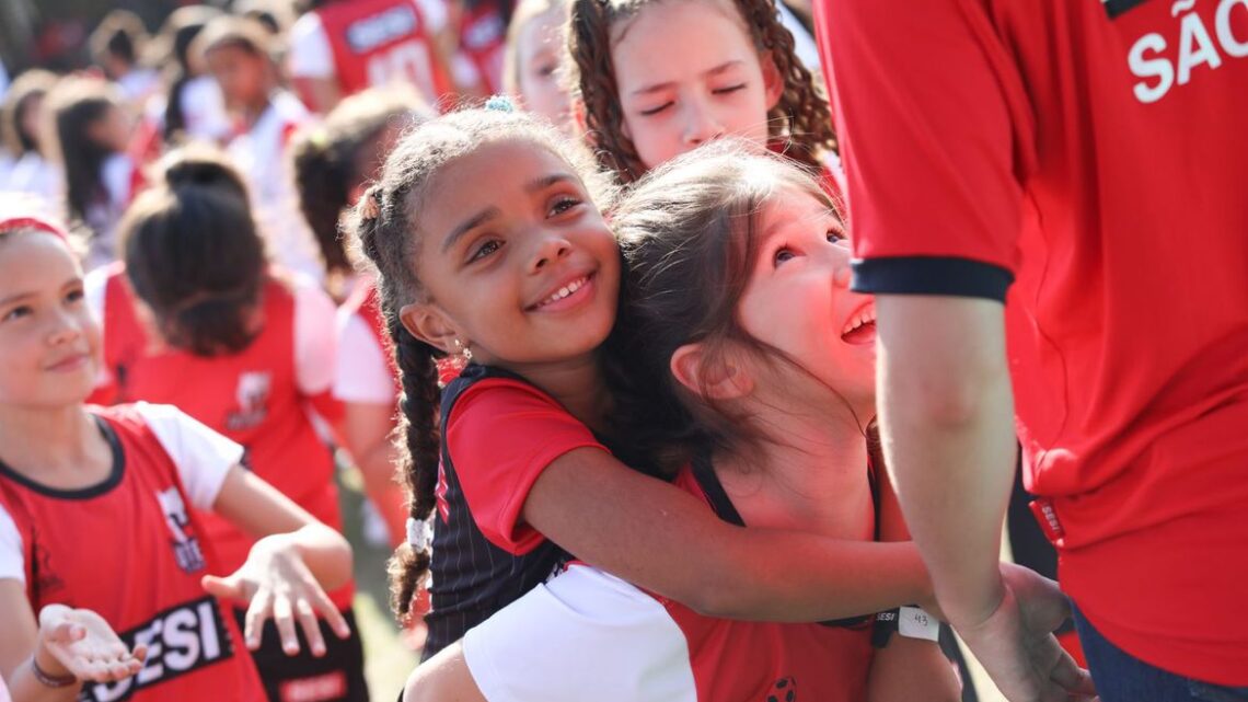 Ministério e Sesi vão incentivar escolas de futebol feminino em SP