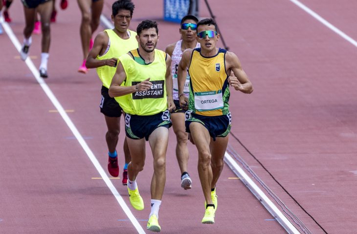 Com folga, Yeltsin Jacques lidera semifinal dos 1.500m e vai em busca do segundo ouro no Parapan