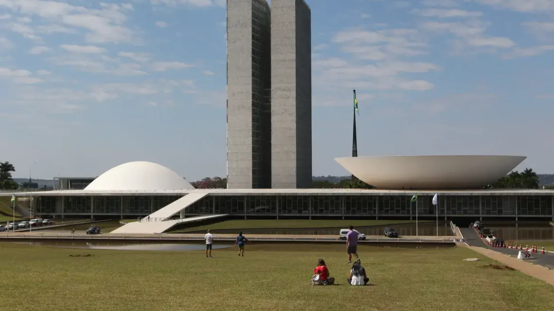 Congresso abre ano legislativo analisando propostas que podem liberar R$ 96 bilhões para governo pagar contas; veja quais