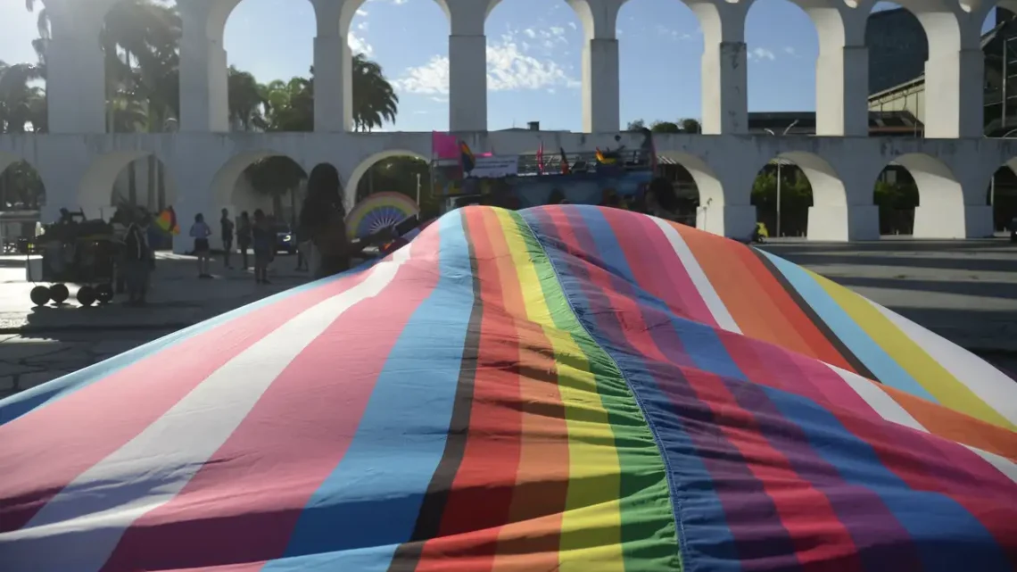 Cartórios registram 13 mil trocas de nomes de pessoas trans em 5 anos