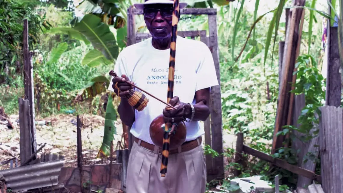 “Capoeira é meu remédio”, diz mestre de 96 anos