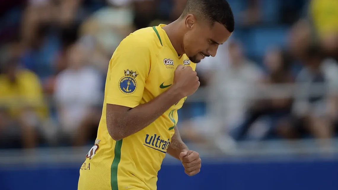 Rodrigo e Adriele são escolhidos melhores do mundo no Beach Soccer