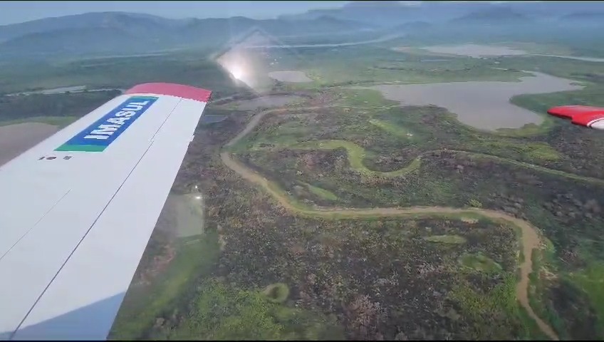 Com aeronaves e equipes em solo, bombeiros de MS atuam para controlar incêndio no Pantanal