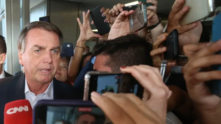Moraes nega pedido de Bolsonaro para adiar depoimento à Polícia Federal