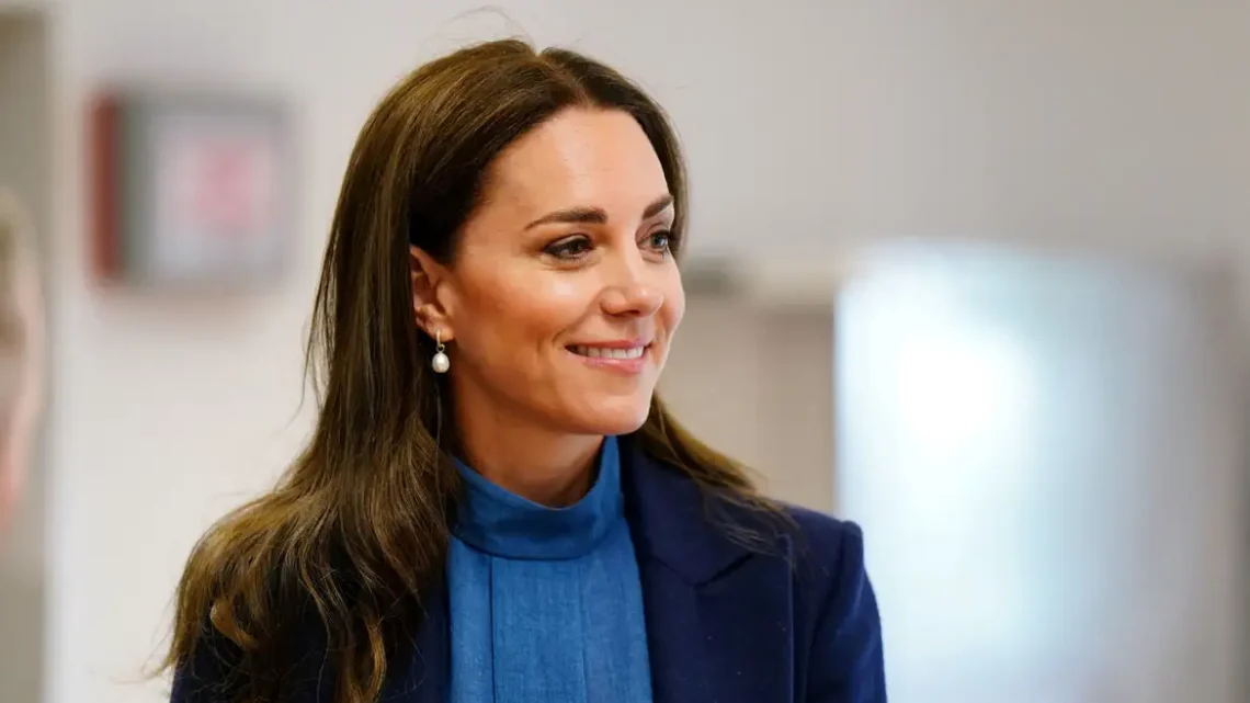 Kate Middleton anuncia estar em quimioterapia, após descobrir câncer