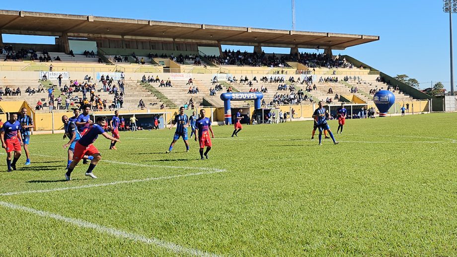 Campeonatos Amador e Varzeano estreiam neste sábado (30), no Estádio Madrugadão