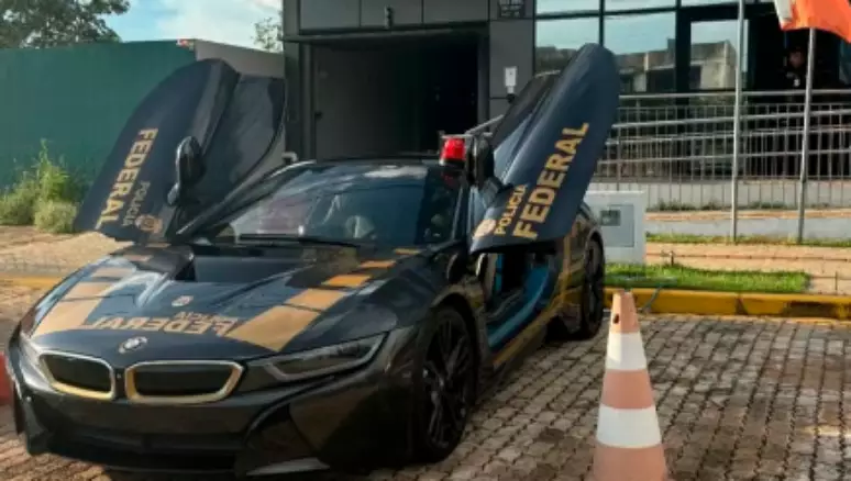 Carro de luxo avaliado em R$ 1 milhão é usado pela Polícia Federal de Palmas como viatura