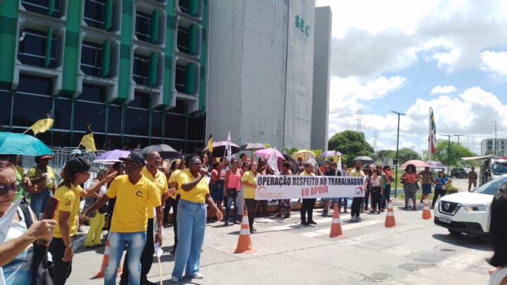 Terceirizados da Educação na Bahia iniciam greve nesta segunda-feira por atrasos salariais