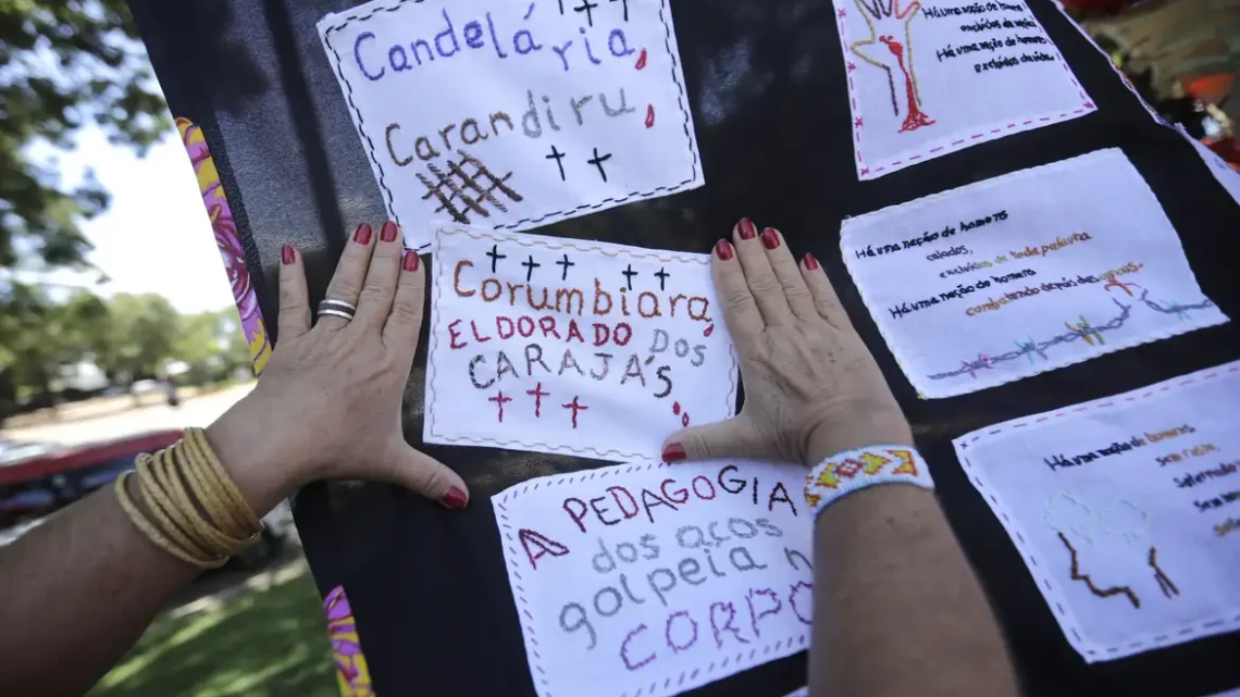 Caminhada em São Paulo homenageia vítimas da ditadura