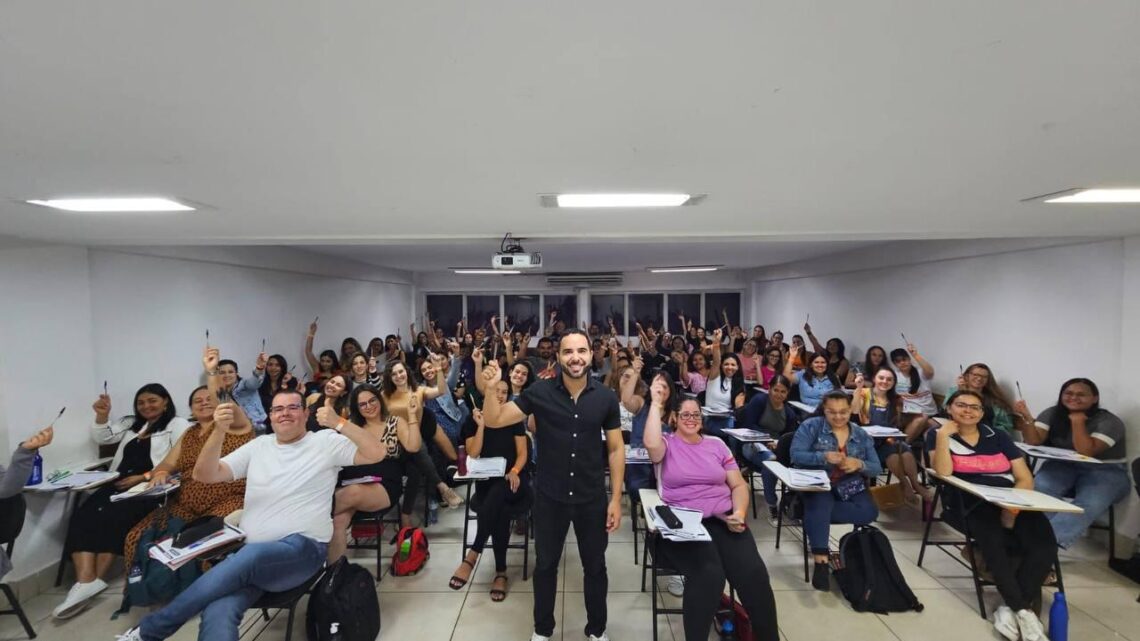 Os Pedagógicos promovem semana de aulas gratuitas para celebrar marco inédito