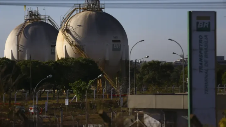 Transpetro inaugura primeira usina solar para suprir planta industrial