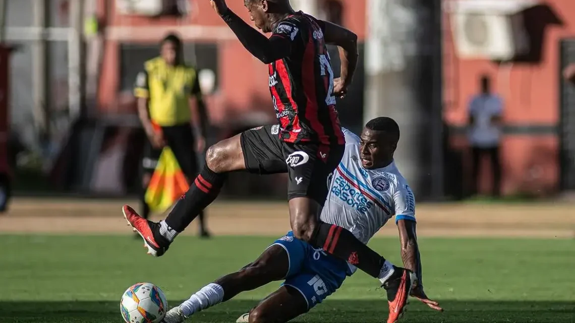 Vitória faz 3 a 2 de virada sobre Bahia em 1º jogo da final do Baianão