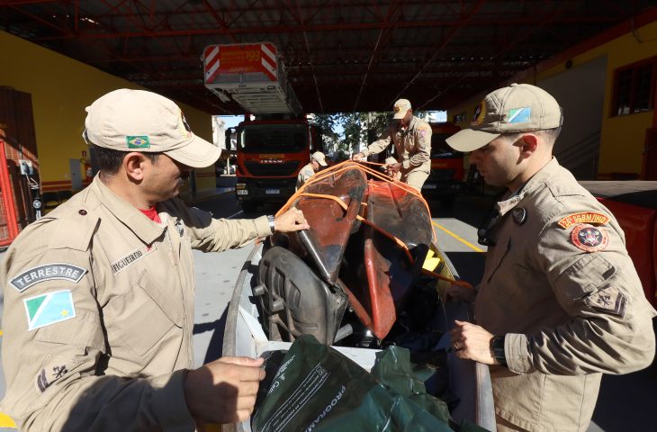 Governo envia primeira equipe de bombeiros militares para ajudar no salvamento de vítimas no RS