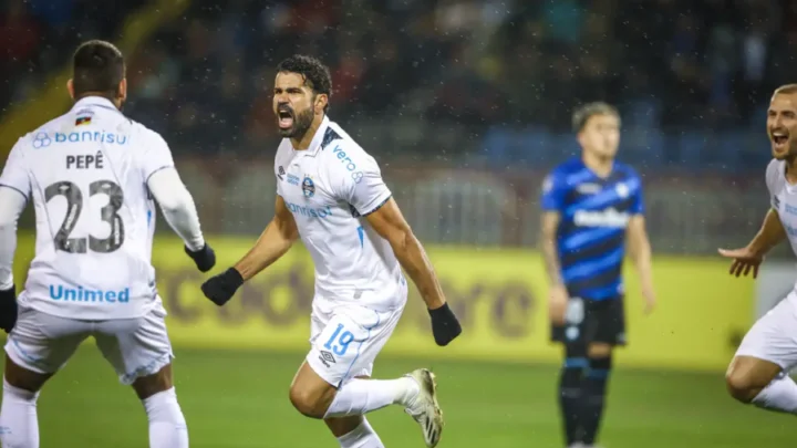 Grêmio derrota Huachipato para se garantir nas oitavas da Libertadores