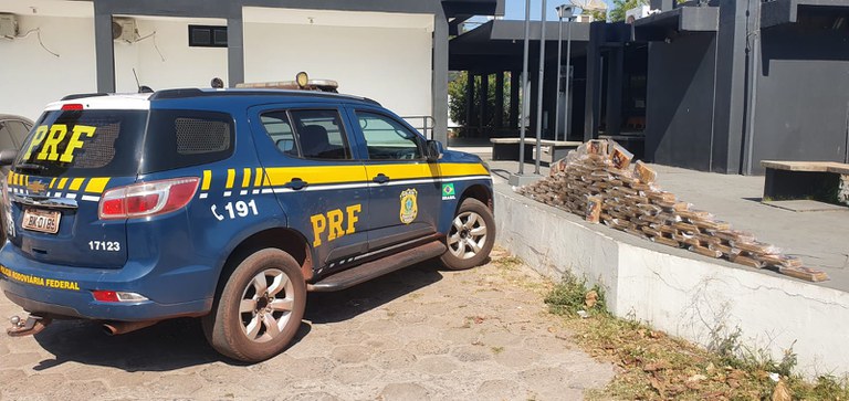 PRF apreende 104 Kg de cocaína em Corumbá (MS)