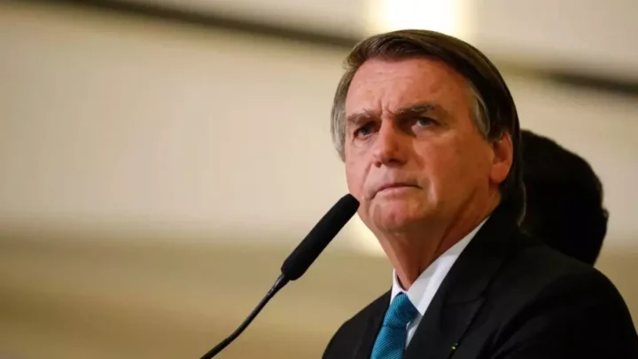 Bolsonaro insinua que Lula e STF querem facilitar seu assassinato