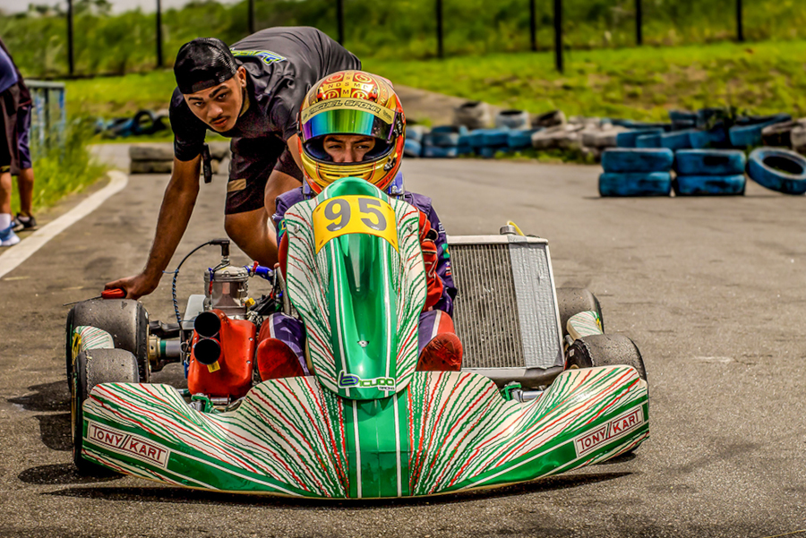 Miguel Spohr disputa da Copa Brasil de Kart pela categoria OK Júnior