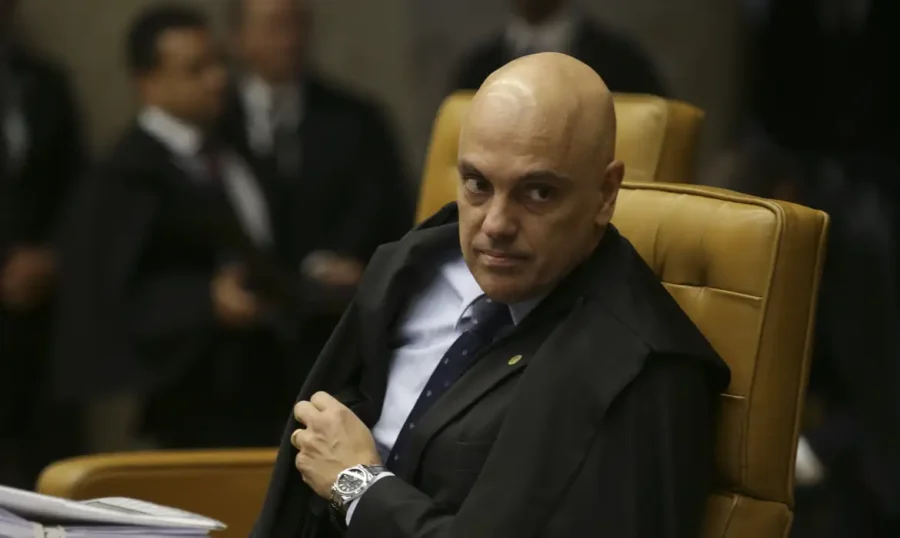 Moraes dá 24 horas para Musk indicar representante legal no Brasil