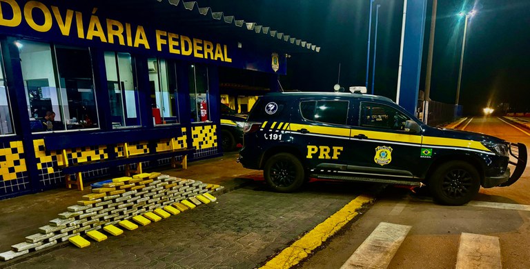 PRF Realiza Apreensão de Drogas em Veículo na BR 364 em Rondonópolis