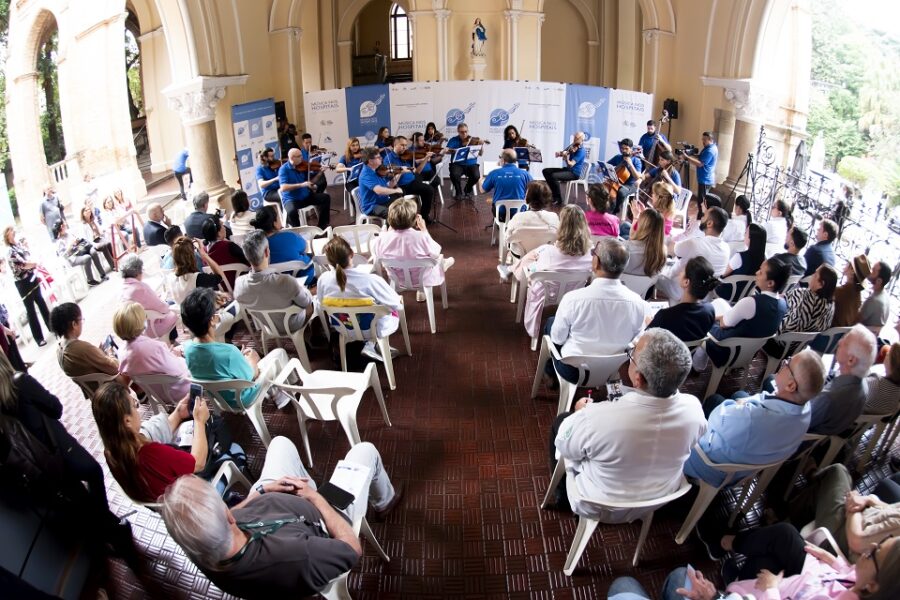 Orquestra visita Hospital do Servidor Público Municipal em iniciativa da Associação Paulista de Medicina