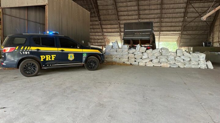 PRF apreende 1,9 tonelada de maconha em Campo Grande (MS)