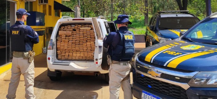 PRF apreende 1,5 tonelada de maconha em Três Lagoas (MS)