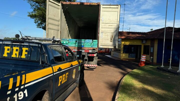 PRF apreende em Quatro Pontes (PR) quase 4 toneladas de maconha que seguiam para Botucatu (SP)