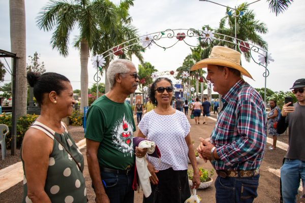 Cerca de 15 mil pessoas visitaram o Cemitério Municipal no Dia de Finados