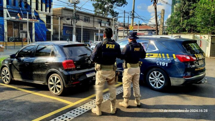 PRF recupera veículos roubados na Dutra e Fernão Dias durante o feriado